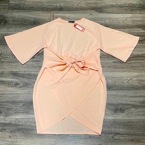 NWT boohoo Plus Blush Kimono Tie Dress, Size US 16